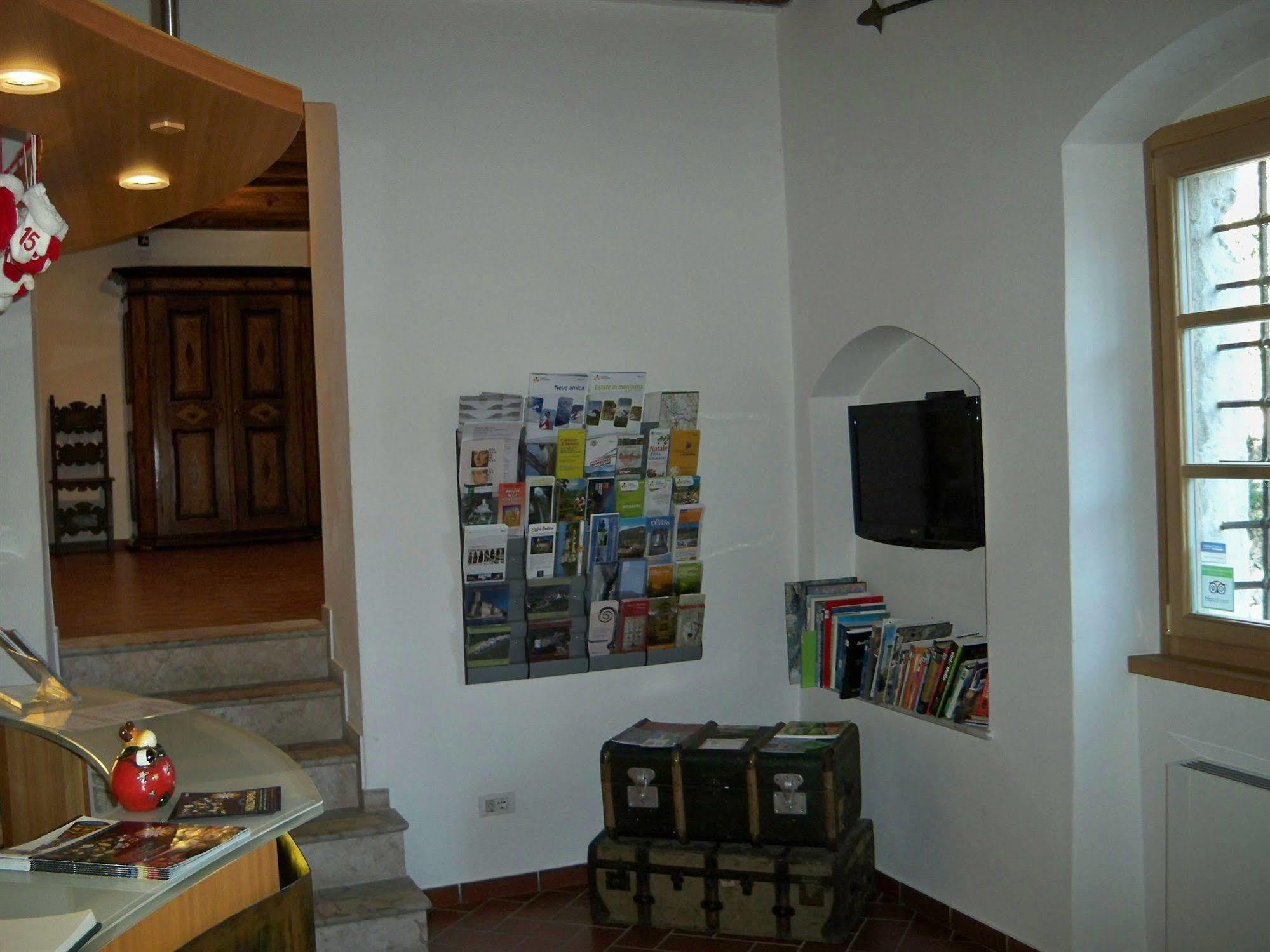 Relais Palazzo Lodron Hotel Rovereto  Buitenkant foto